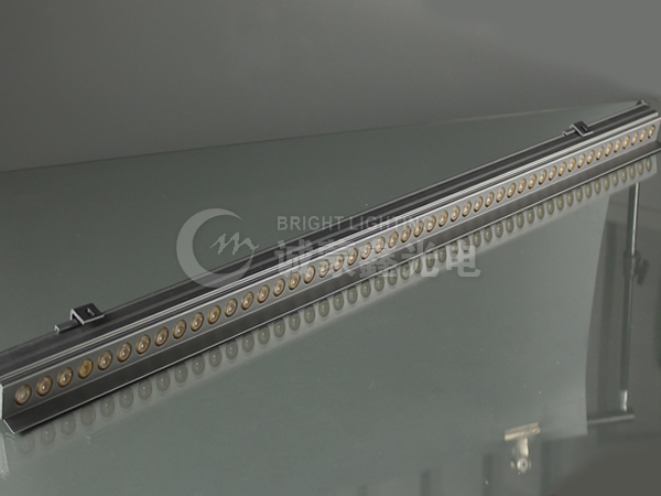 LED wall washing lamp